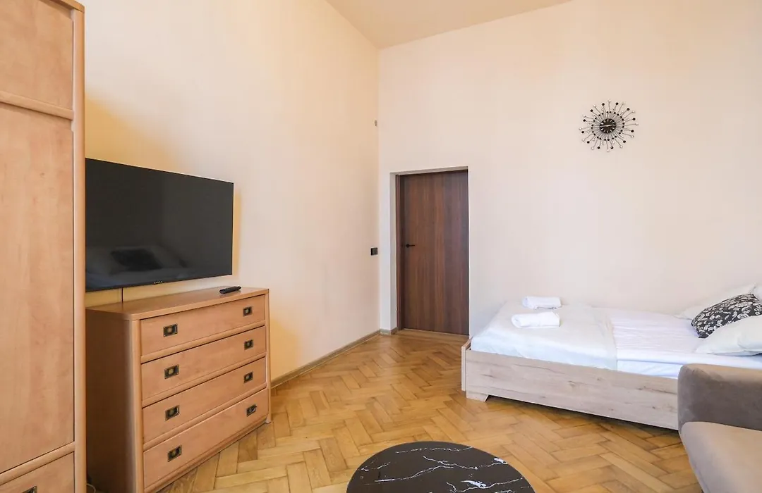 Vintage apartments Floriańska street - By Hosty-1